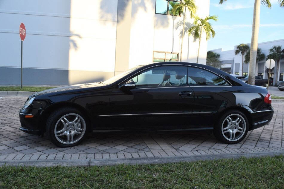 Used 2003 Mercedes-Benz CLK 55 AMG Coupe image 4