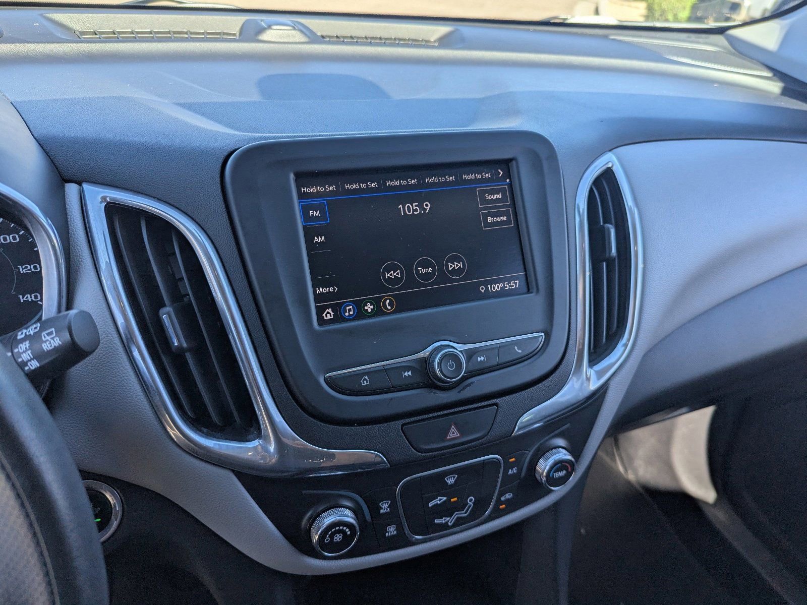 Used 2020 Chevrolet Equinox LS image 26