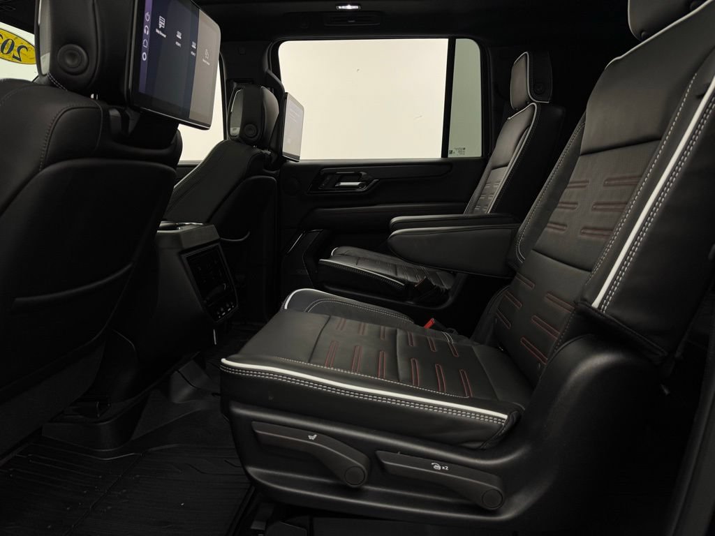 Used 2025 GMC Yukon XL AT4 Ultimate w/ LPO, Illumination Package AWD/4WD image 52