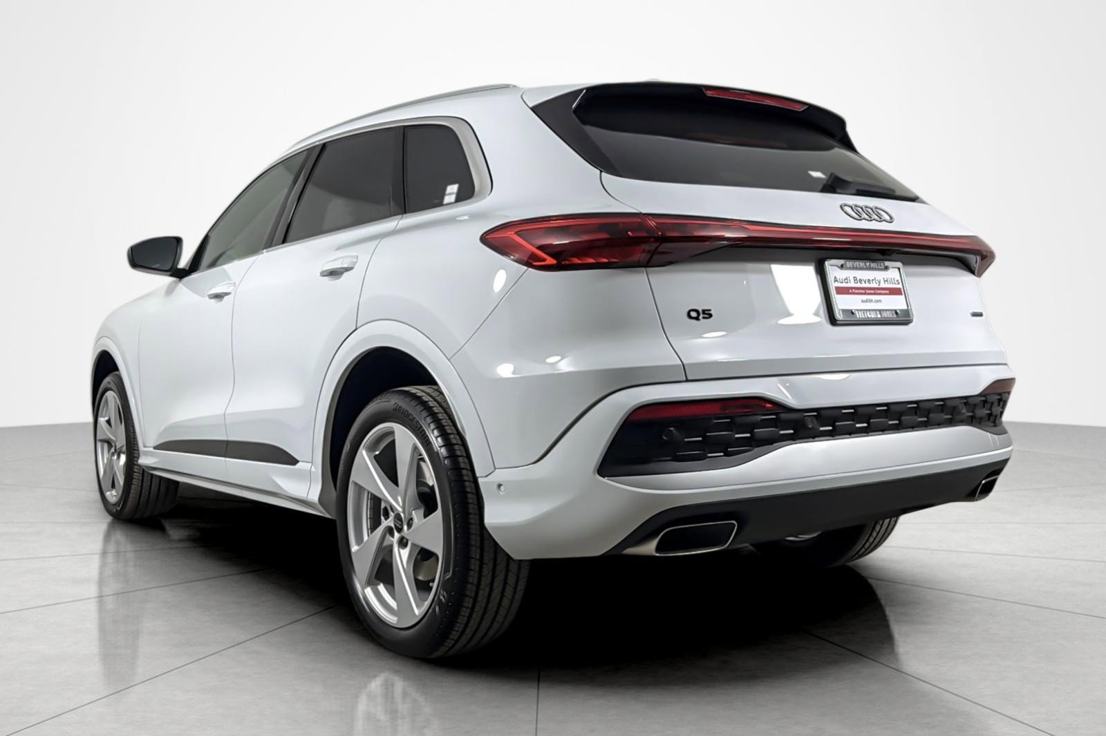 Used 2025 Audi Q5 Premium Plus w/ Premium Plus image 3