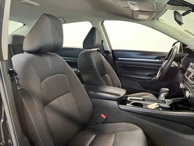 Used 2023 Nissan Altima 2.5 SV FWD image 10