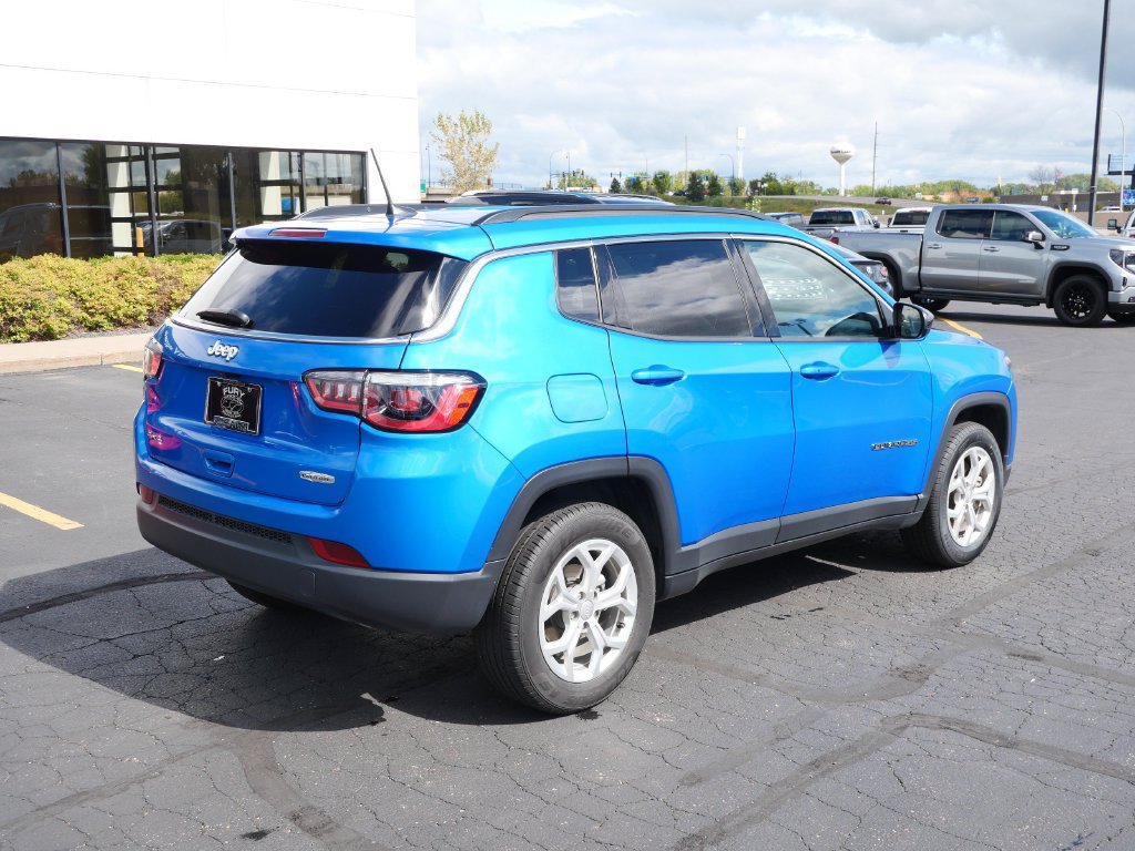 Used 2024 Jeep Compass Latitude AWD/4WD image 8