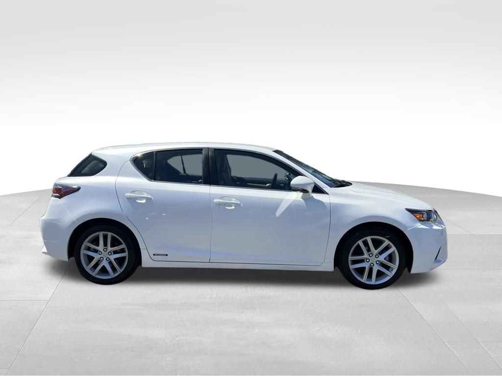 Used 2017 Lexus CT 200h w/ Accessory Package 2 image 6