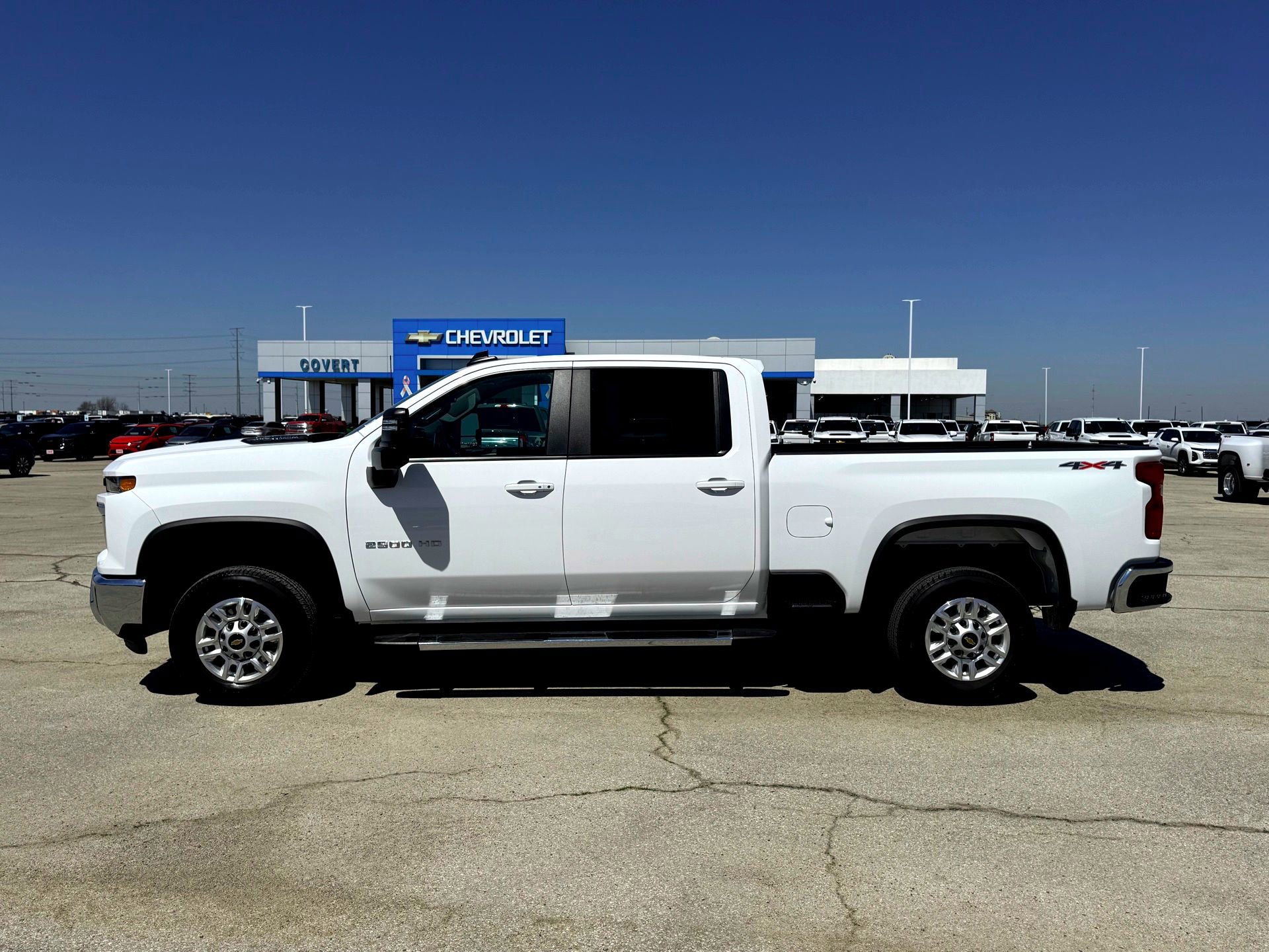 Used 2025 Chevrolet Silverado 2500 LT w/ Convenience Package AWD/4WD image 10