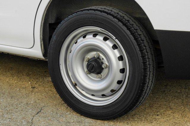 Used 2020 Nissan NV200 S image 48