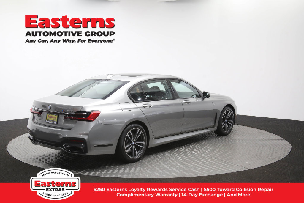 Used 2020 BMW 750i xDrive w/ Executive Package AWD/4WD image 46