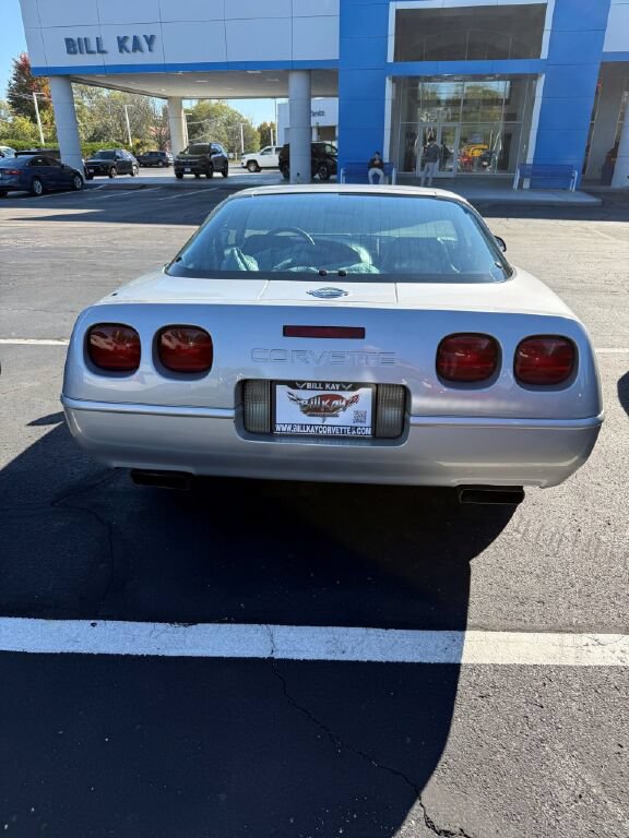 Used 1996 Chevrolet Corvette Coupe RWD image 3