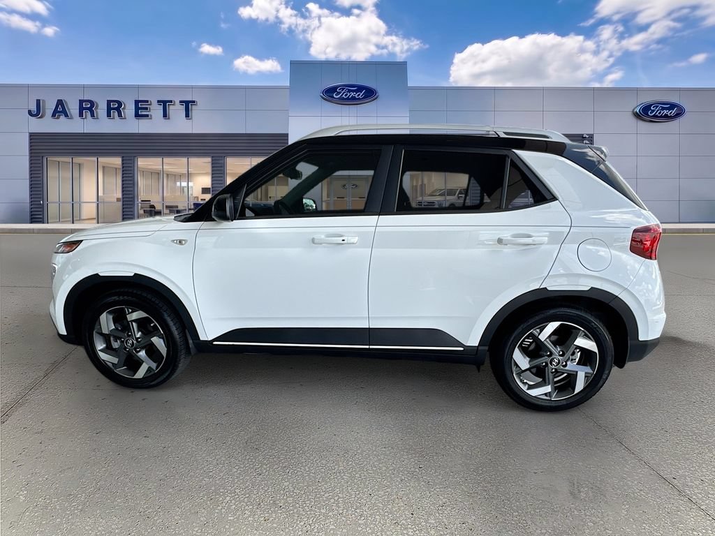 Used 2024 Hyundai Venue Limited FWD image 4