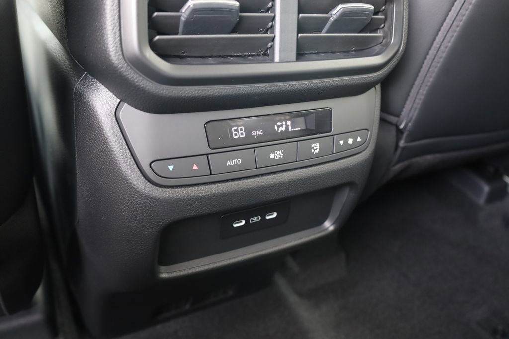 New 2025 Honda Pilot Touring image 28