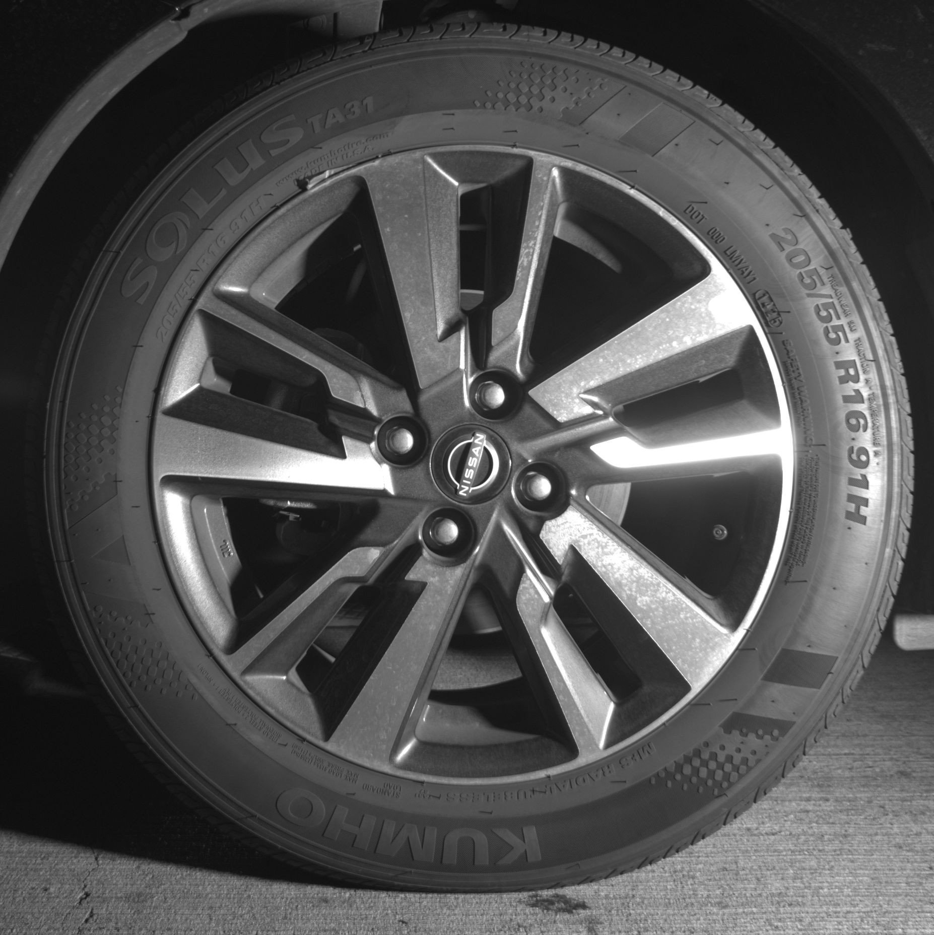 Used 2025 Nissan Versa SV image 12