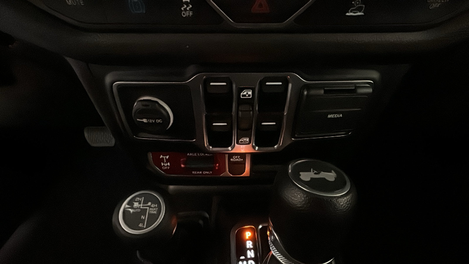 Used 2024 Jeep Wrangler Unlimited AWD/4WD image 26