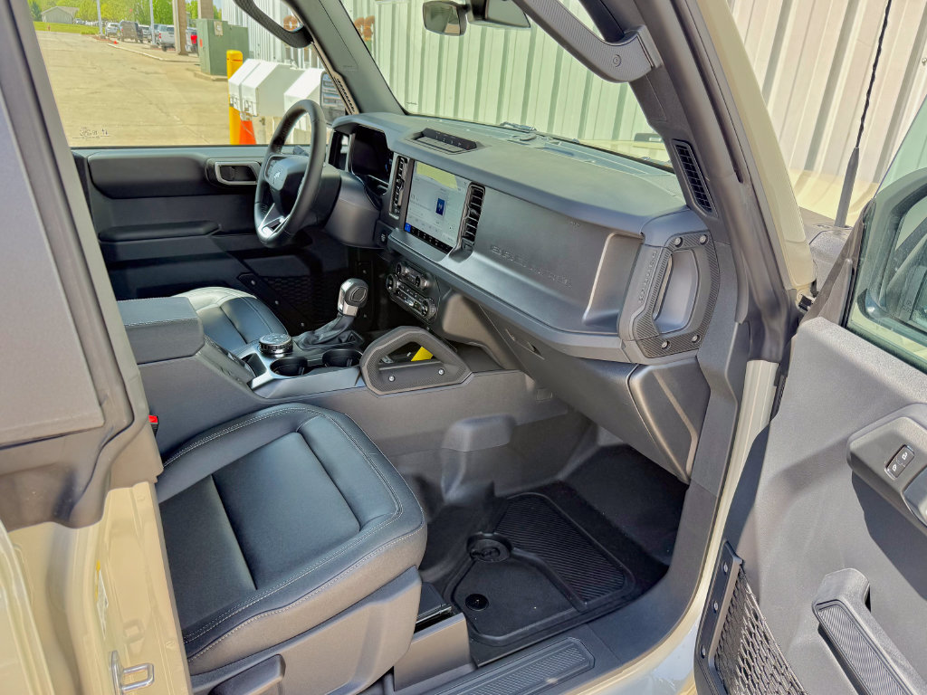 New 2026 Ford Bronco Badlands AWD/4WD image 19