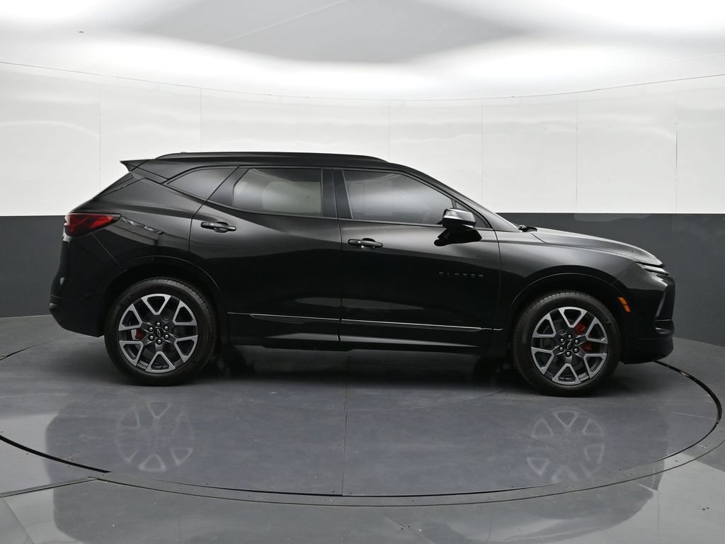 Certified 2023 Chevrolet Blazer RS w/ Driver Confidence II Package AWD/4WD image 6