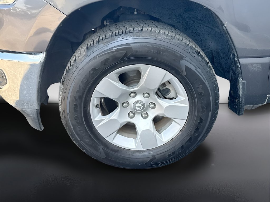 Used 2024 RAM 1500 Big Horn AWD/4WD image 30