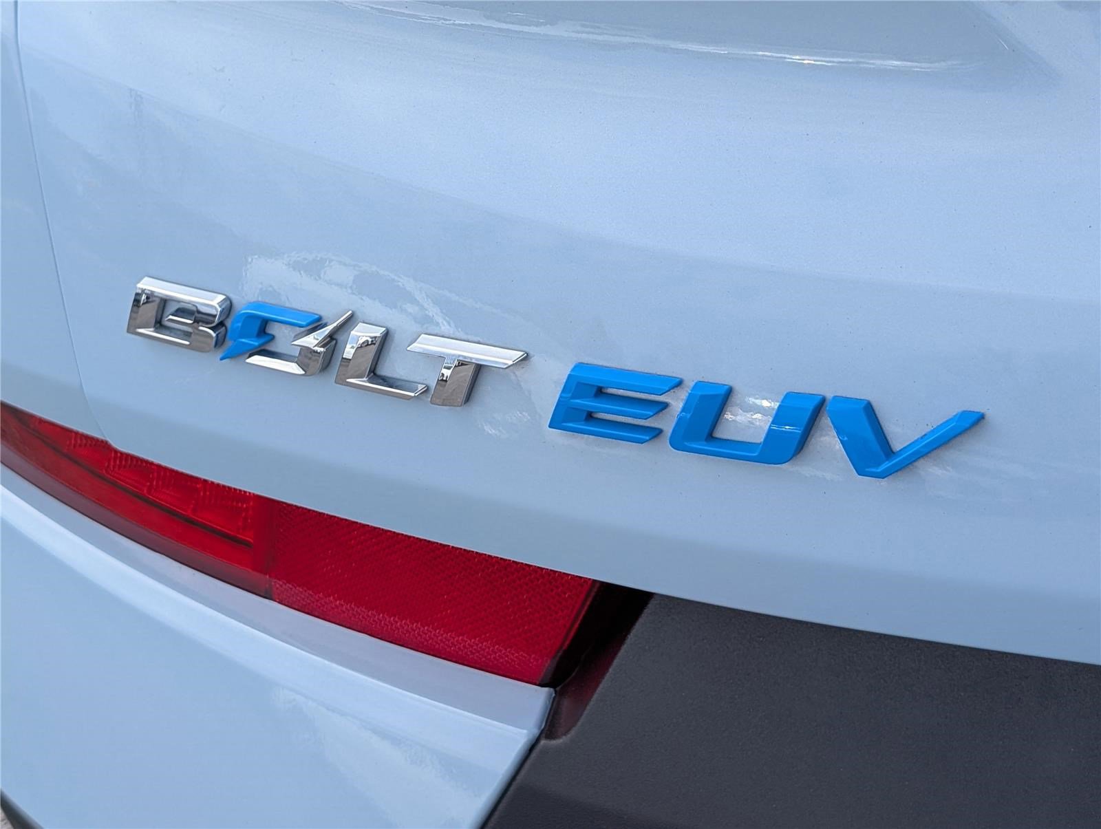 Used 2023 Chevrolet Bolt EUV Premier image 9