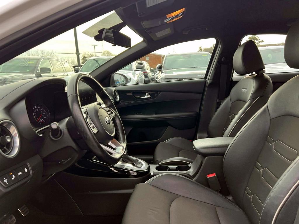 Used 2021 Kia Forte GT-Line image 16
