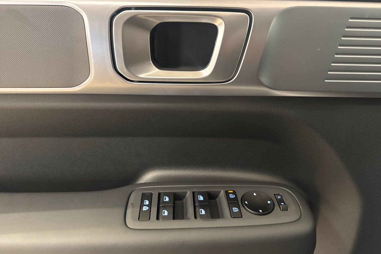 New 2026 Hyundai Santa Fe SE FWD image 11