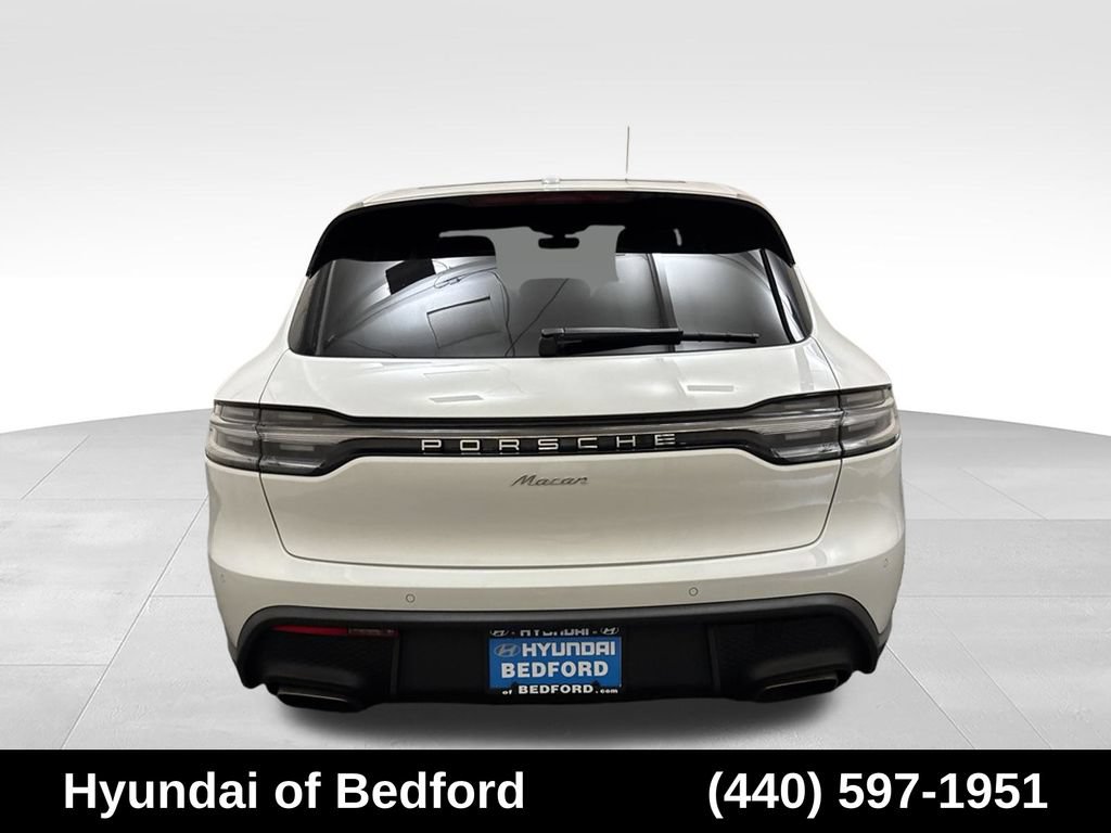 Used 2023 Porsche Macan Turbo AWD/4WD image 6