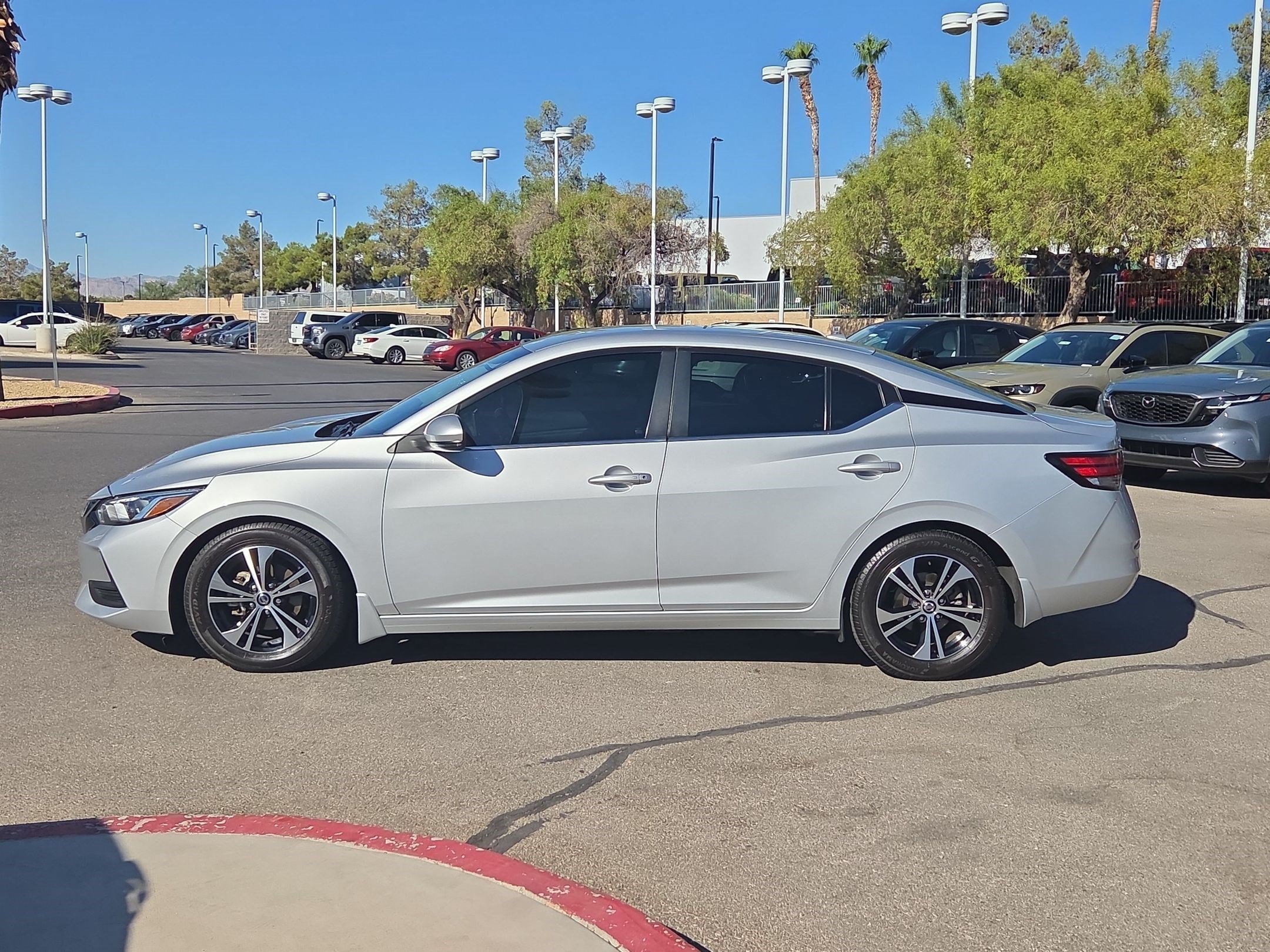 Used 2020 Nissan Sentra SV FWD image 2
