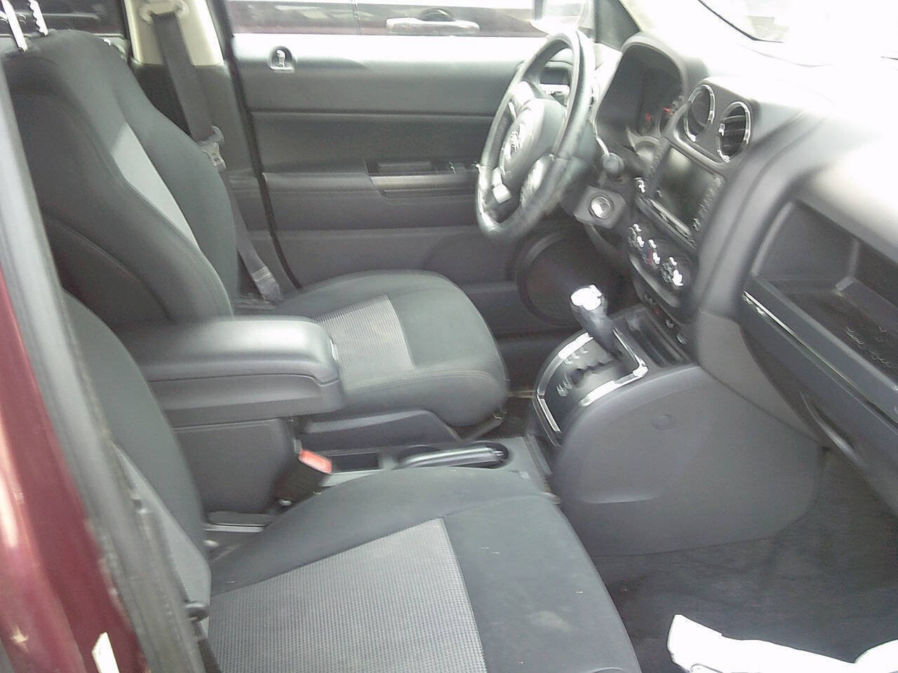 Used 2012 Jeep Patriot Latitude FWD image 4