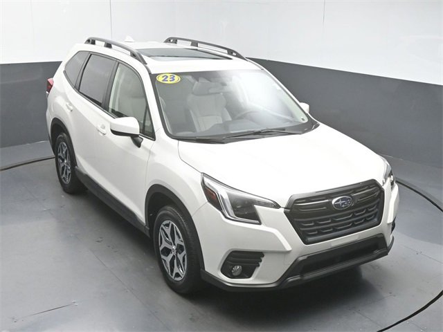 Used 2023 Subaru Forester Premium image 41