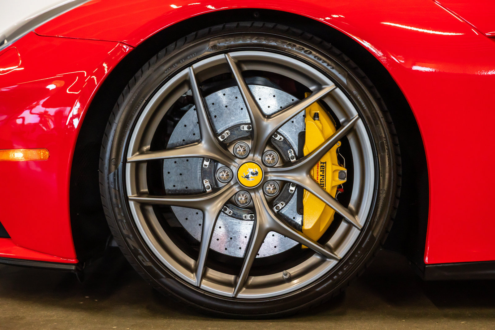 Used 2016 Ferrari F12 Berlinetta RWD image 18