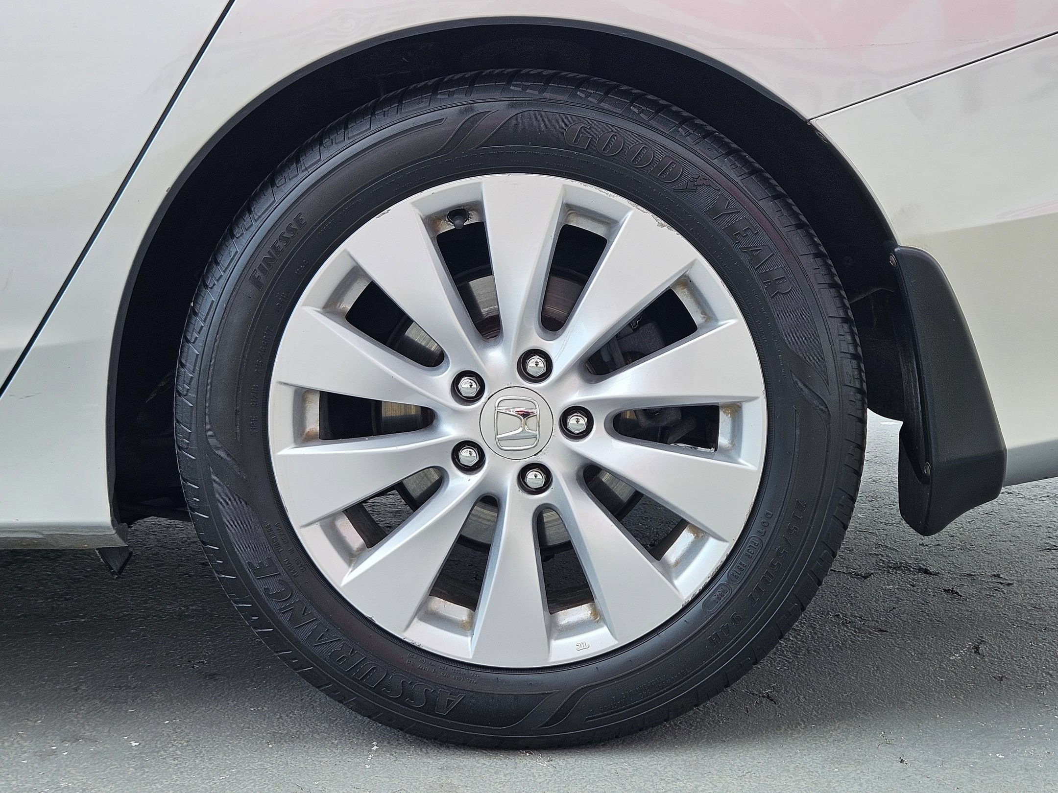 Used 2013 Honda Accord EX image 29