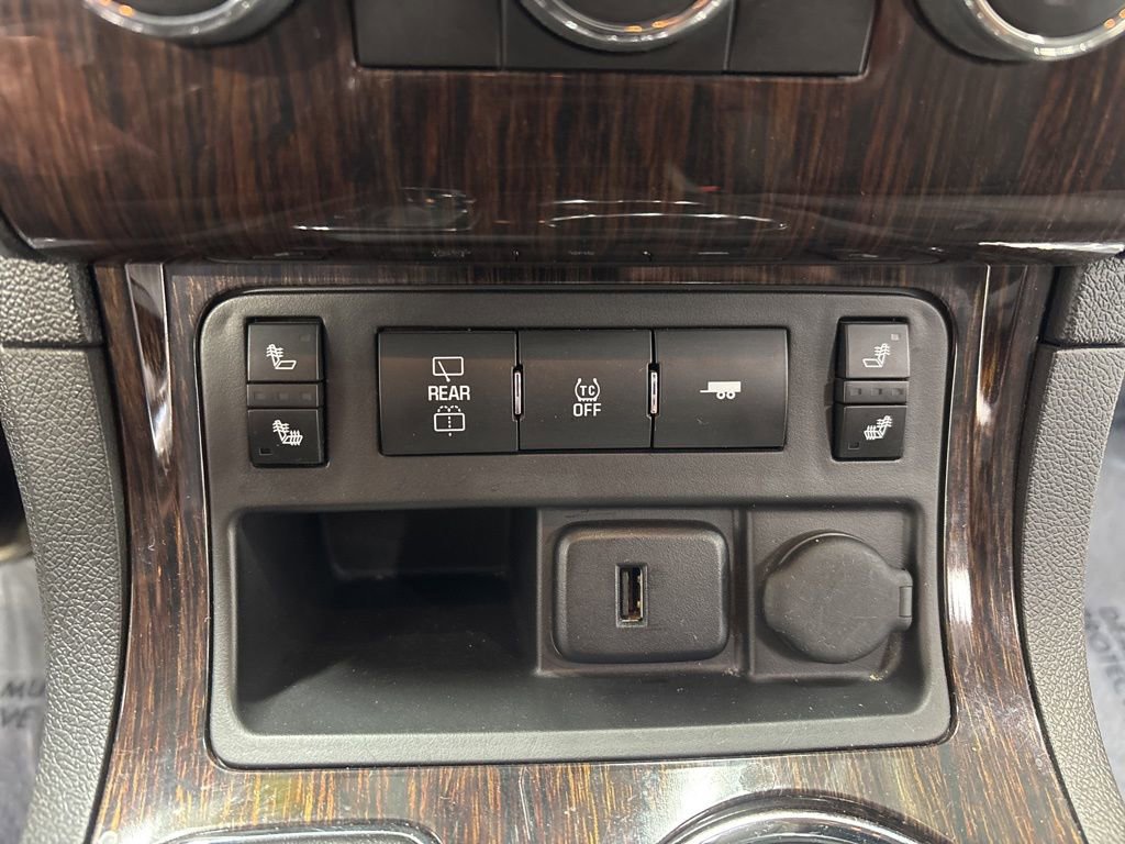 Used 2016 Chevrolet Traverse LT w/ Style and Technology Package image 22