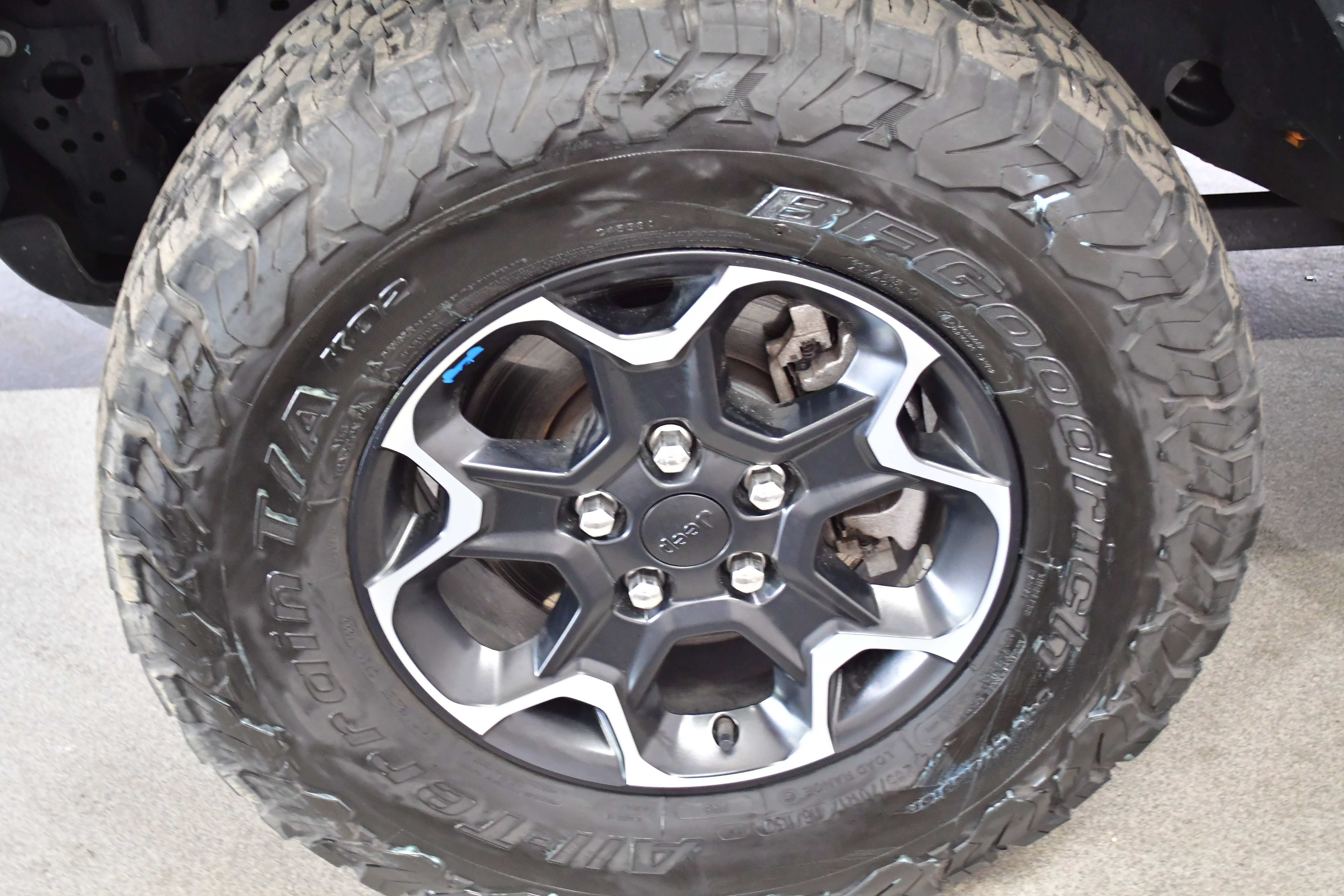 Used 2023 Jeep Wrangler Unlimited Rubicon 4xe w/ Cold Weather Group AWD/4WD image 35