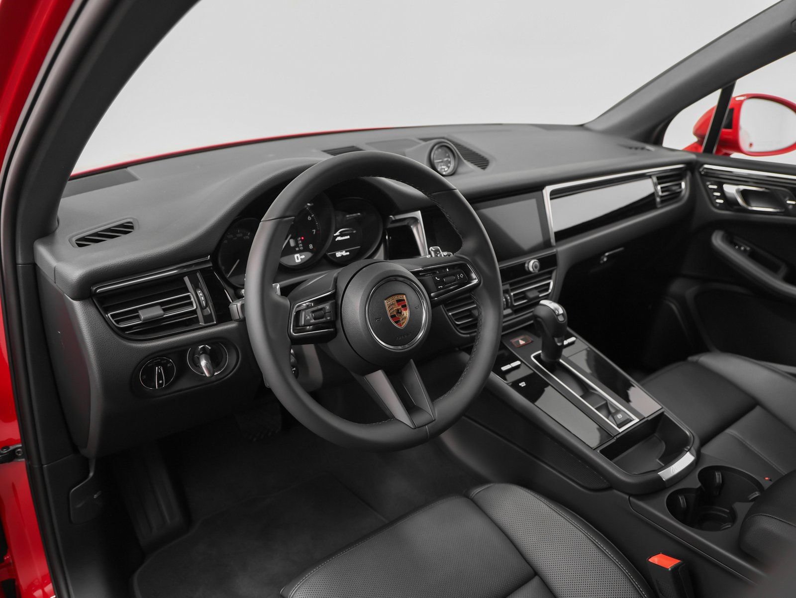 Certified 2026 Porsche Macan AWD/4WD image 4