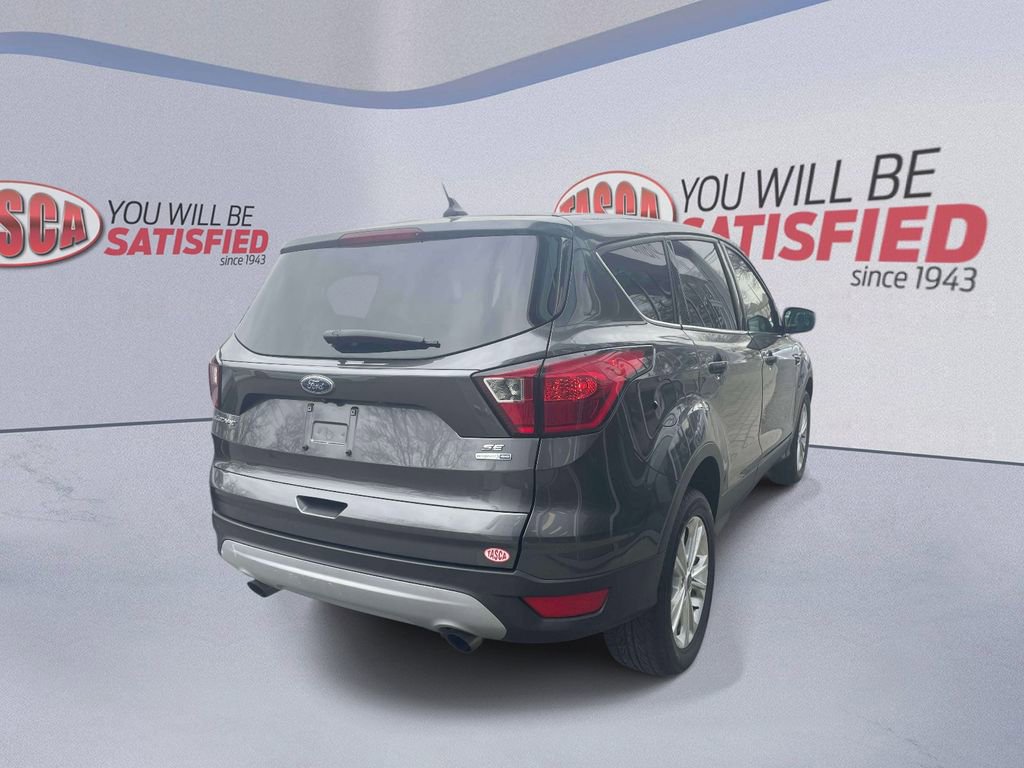 Used 2019 Ford Escape SE image 5
