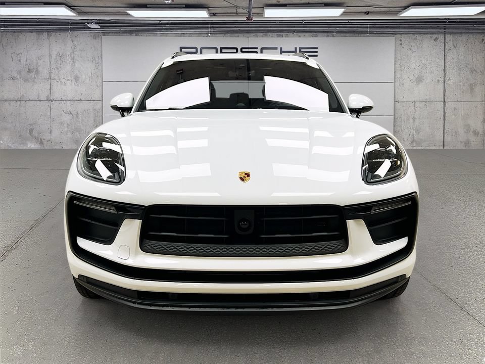 New 2026 Porsche Macan AWD/4WD image 6