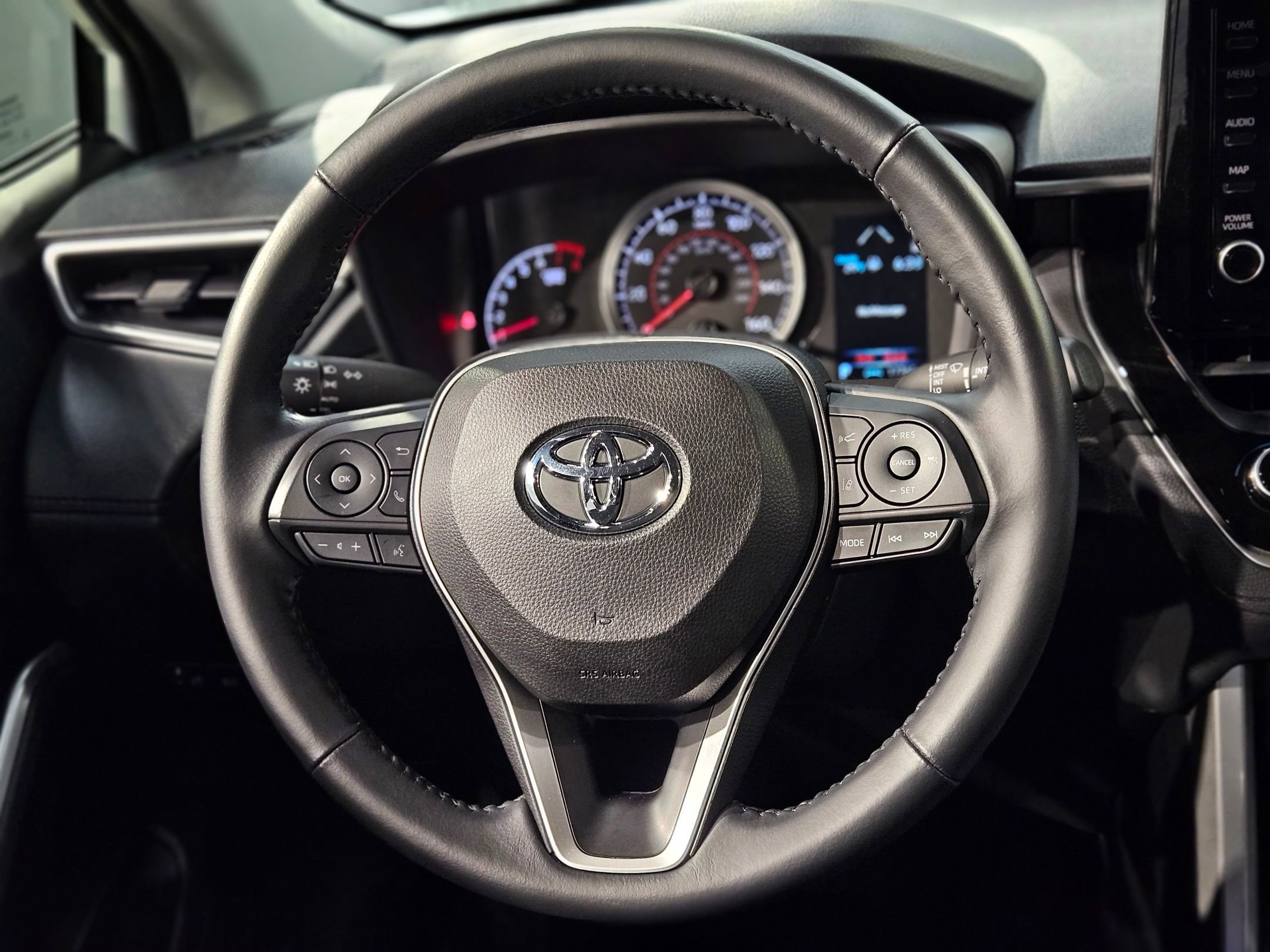 Used 2022 Toyota Corolla Cross LE image 26