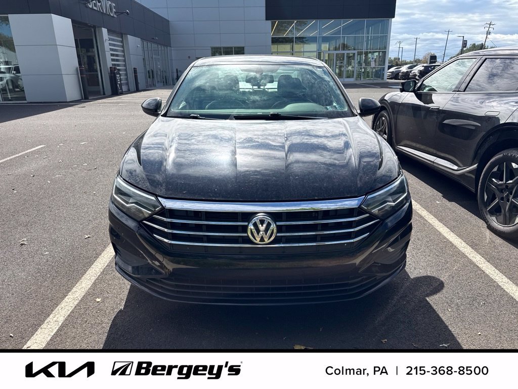 Used 2020 Volkswagen Jetta SE w/ SE Cold Weather Package FWD image 3
