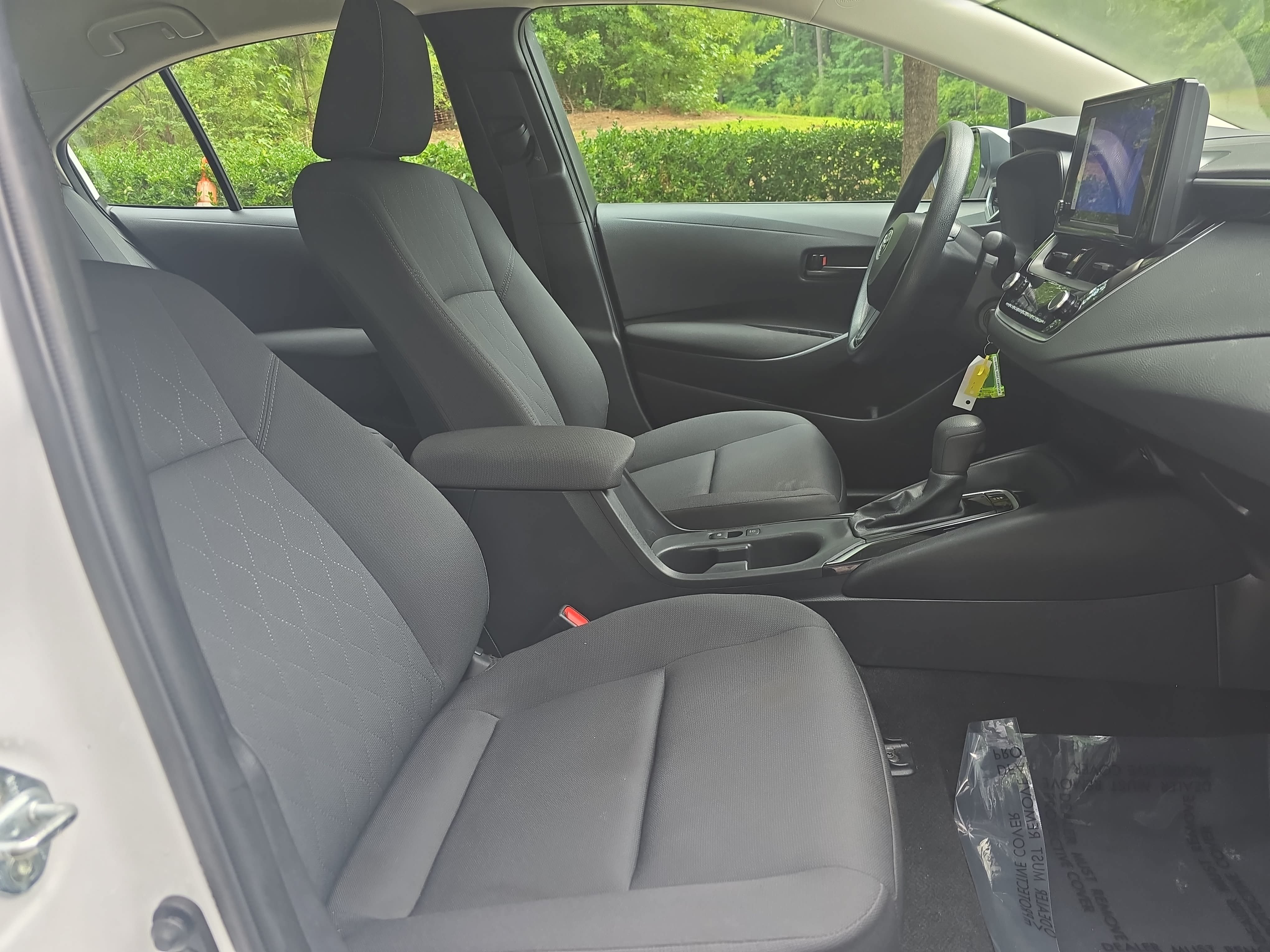 Used 2024 Toyota Corolla LE FWD image 10
