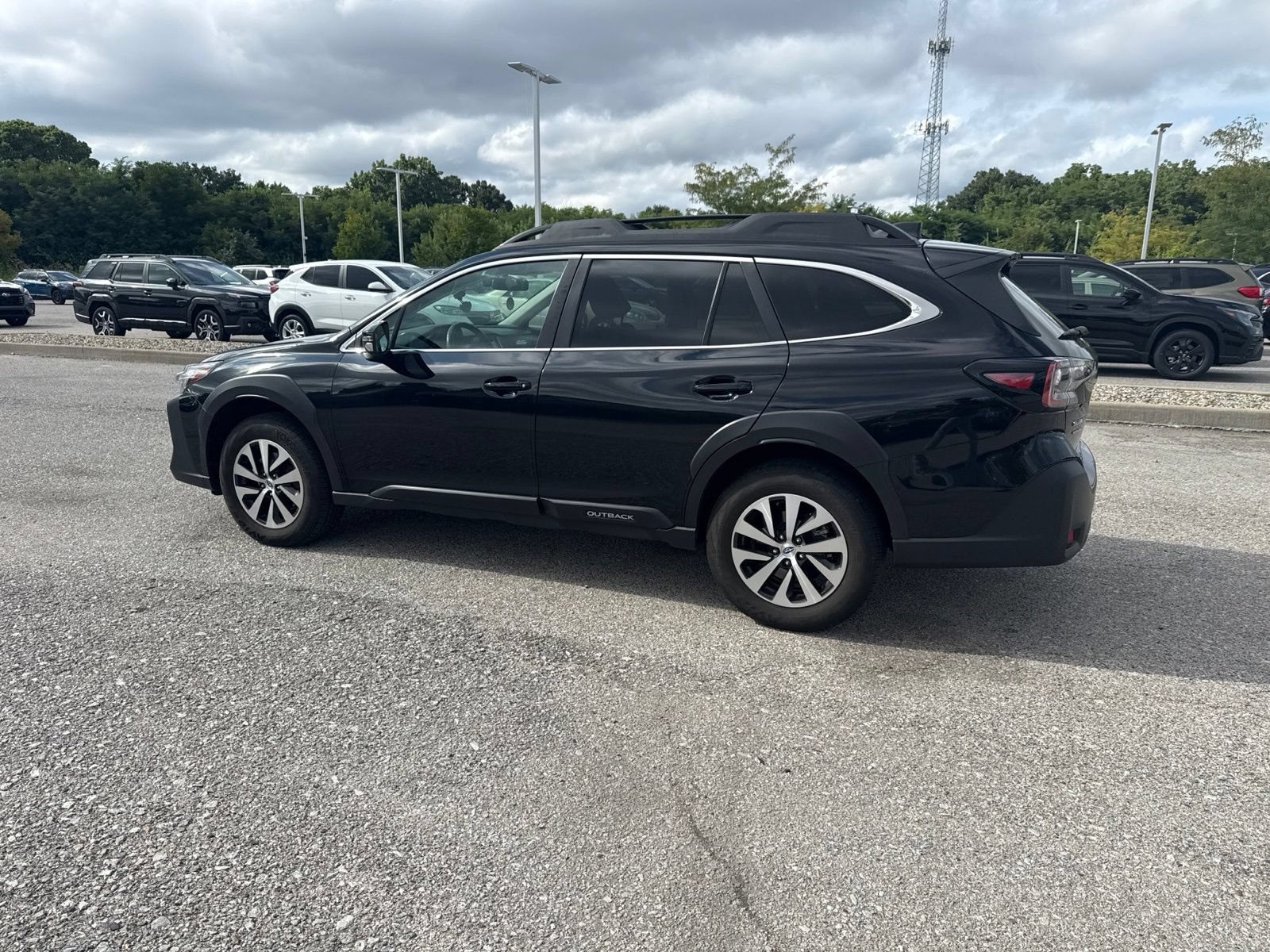 Certified 2024 Subaru Outback Premium AWD/4WD image 14