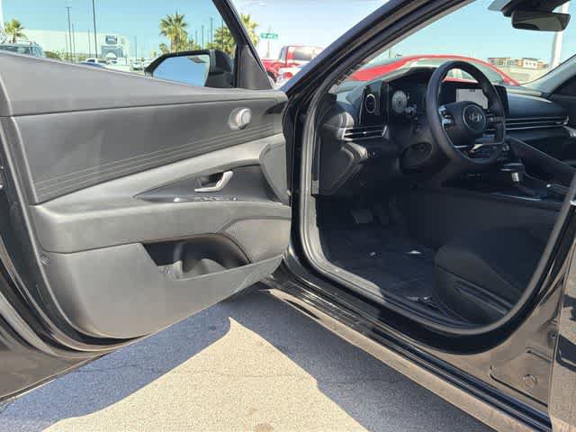 Certified 2024 Hyundai Elantra SEL FWD image 10