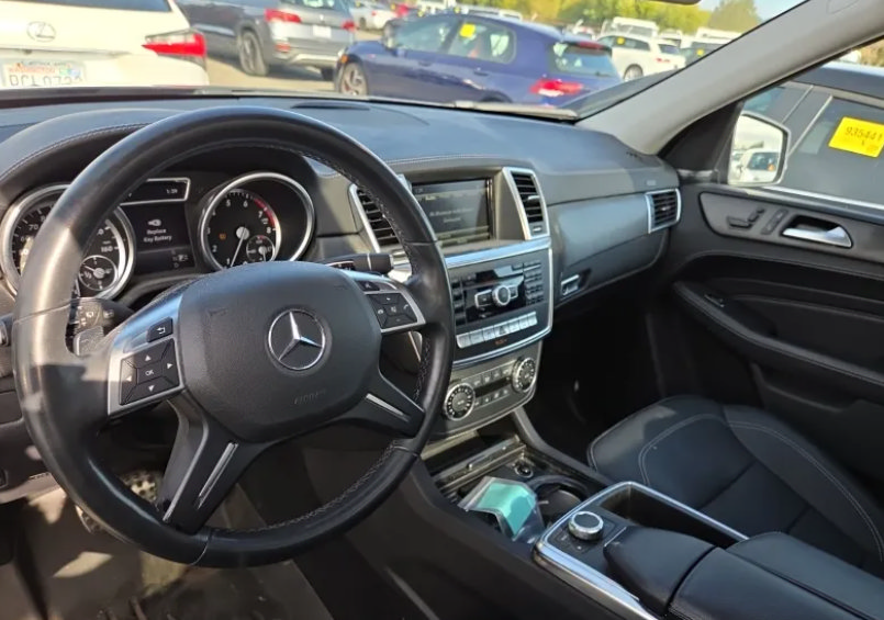 Used 2015 Mercedes-Benz ML 400 4MATIC image 5