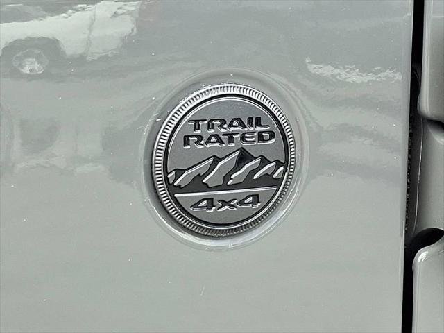 Certified 2022 Jeep Gladiator Overland AWD/4WD image 29