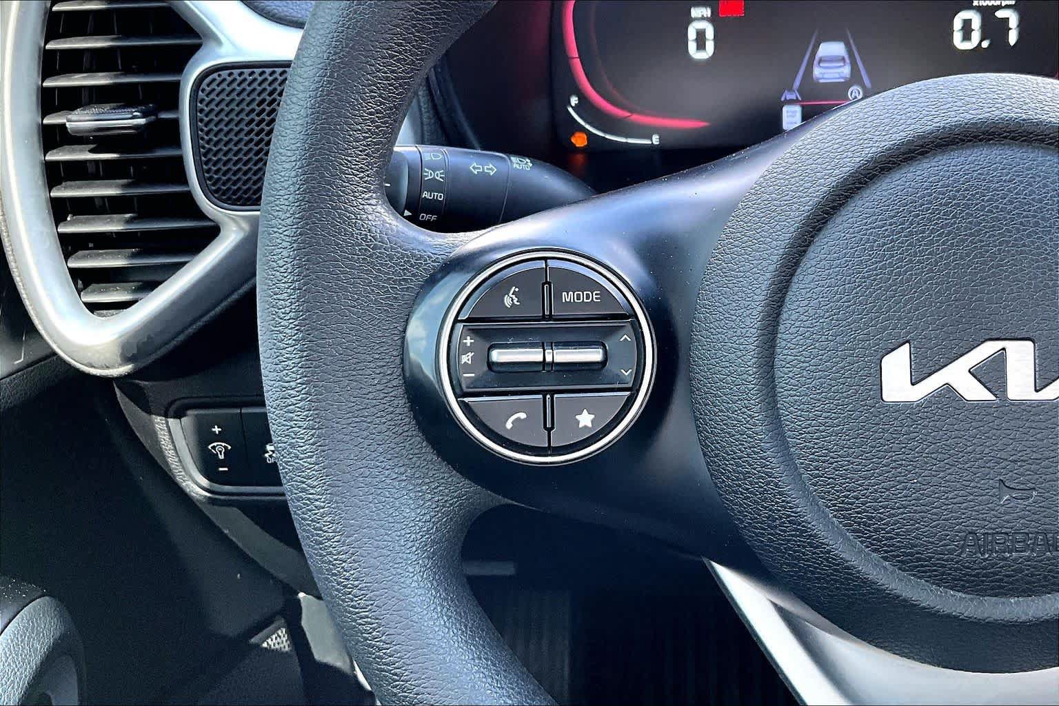 Used 2023 Kia Soul LX FWD image 23