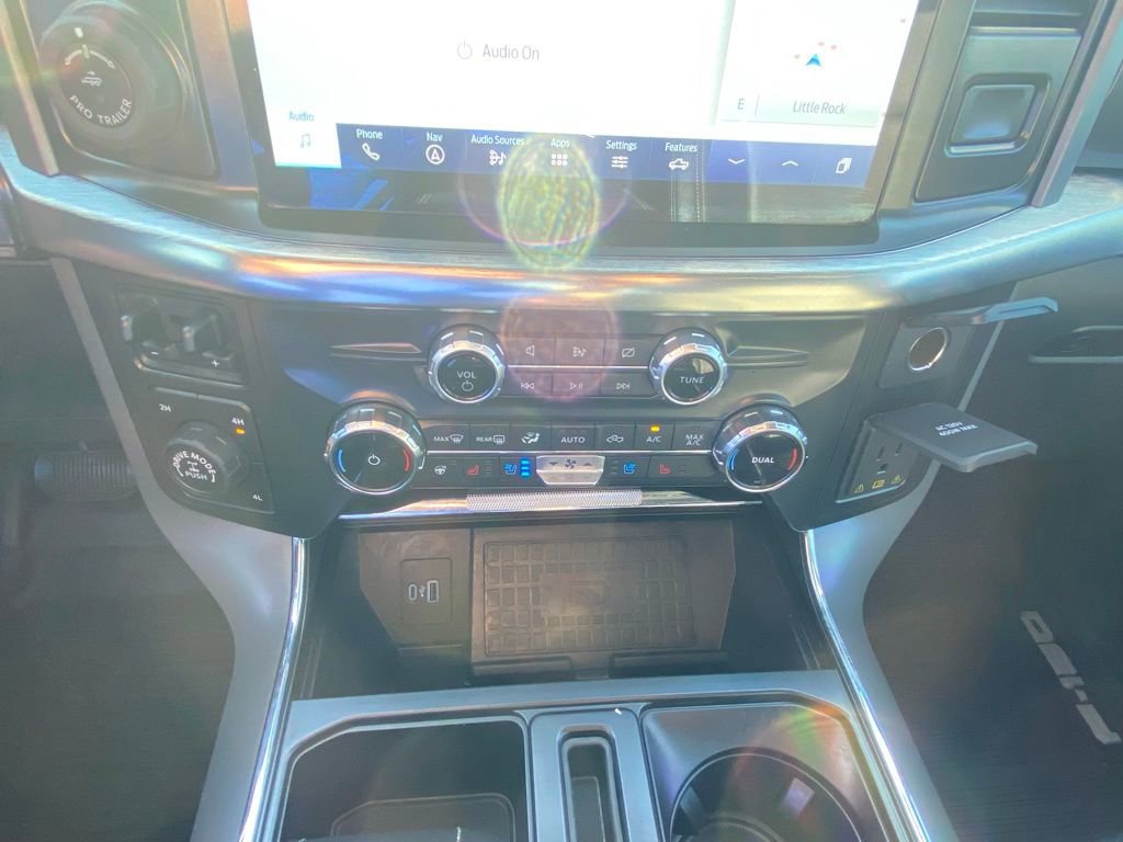 Certified 2022 Ford F150 Lariat w/ Equipment Group 502A High image 17