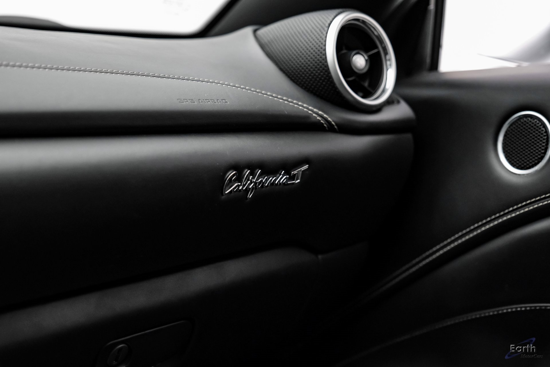 Used 2016 Ferrari California T image 62