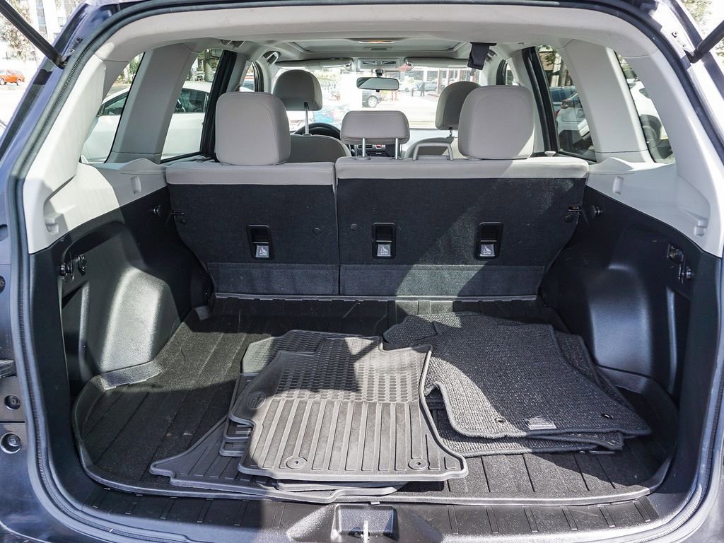 Used 2014 Subaru Forester 2.5i Premium w/ All-Weather Package image 24