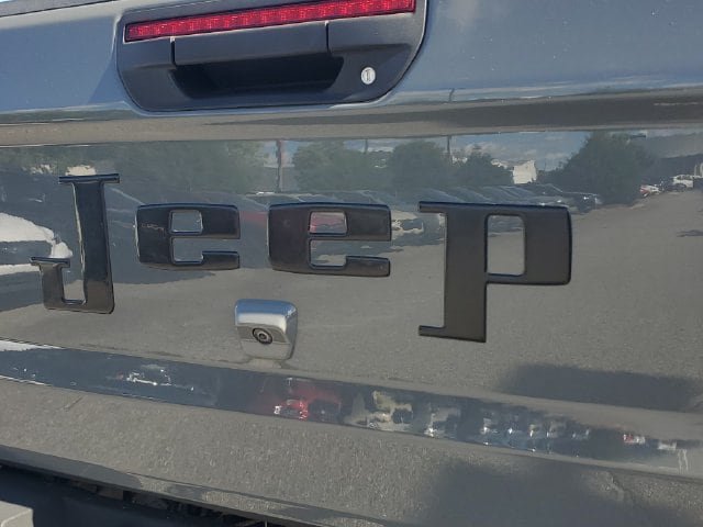 Certified 2020 Jeep Gladiator Rubicon AWD/4WD image 9