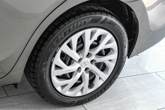 Used 2017 Toyota Corolla LE image 59