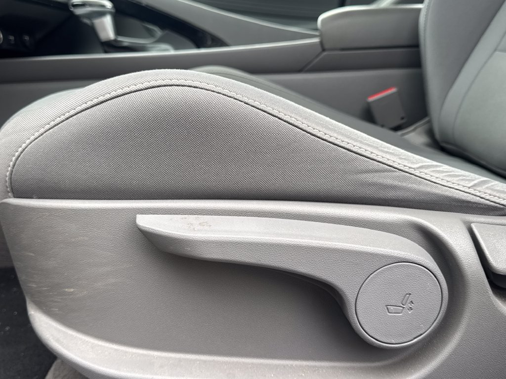 Used 2023 Hyundai Elantra SEL w/ Convenience Package FWD image 14