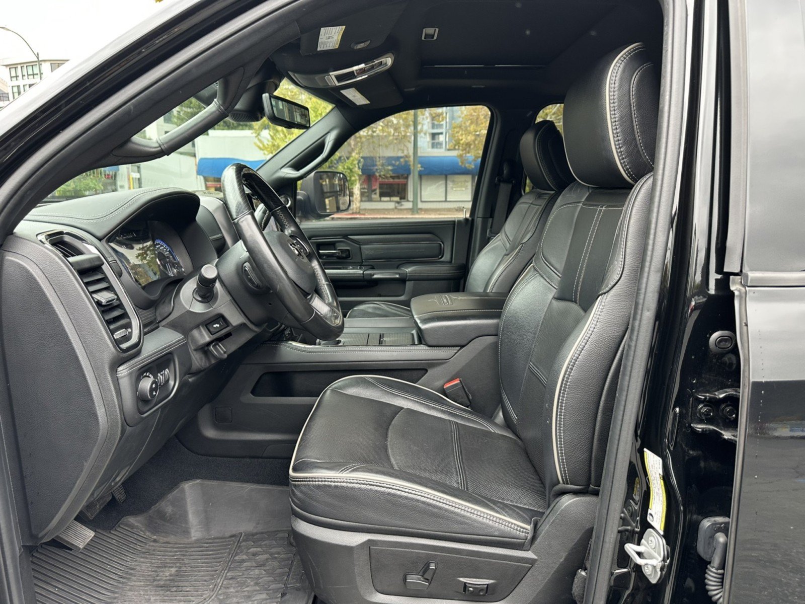 Used 2022 RAM 2500 Limited AWD/4WD image 18