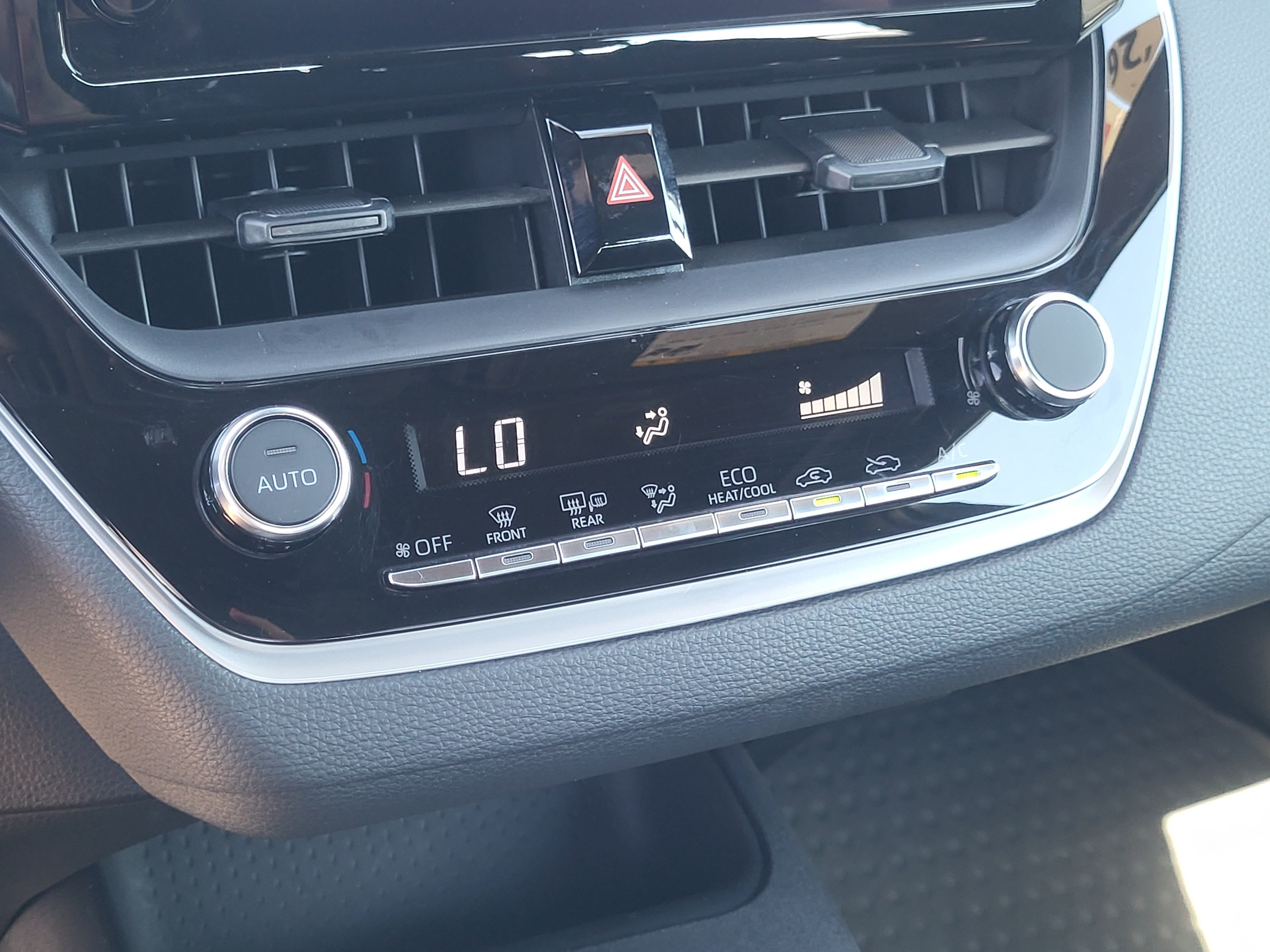 Certified 2026 Toyota Corolla SE FWD image 18