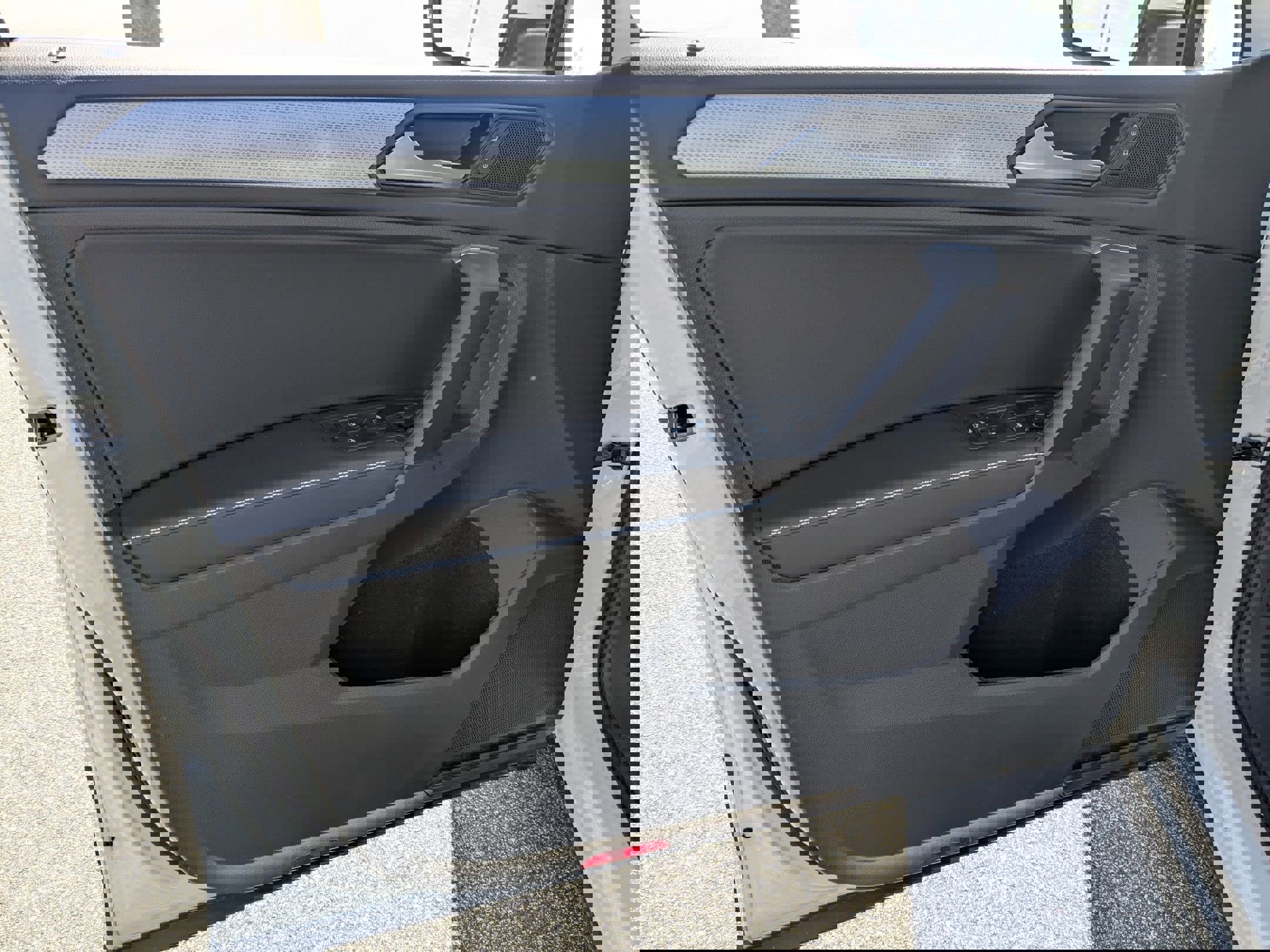 Used 2023 Volkswagen Tiguan S image 19