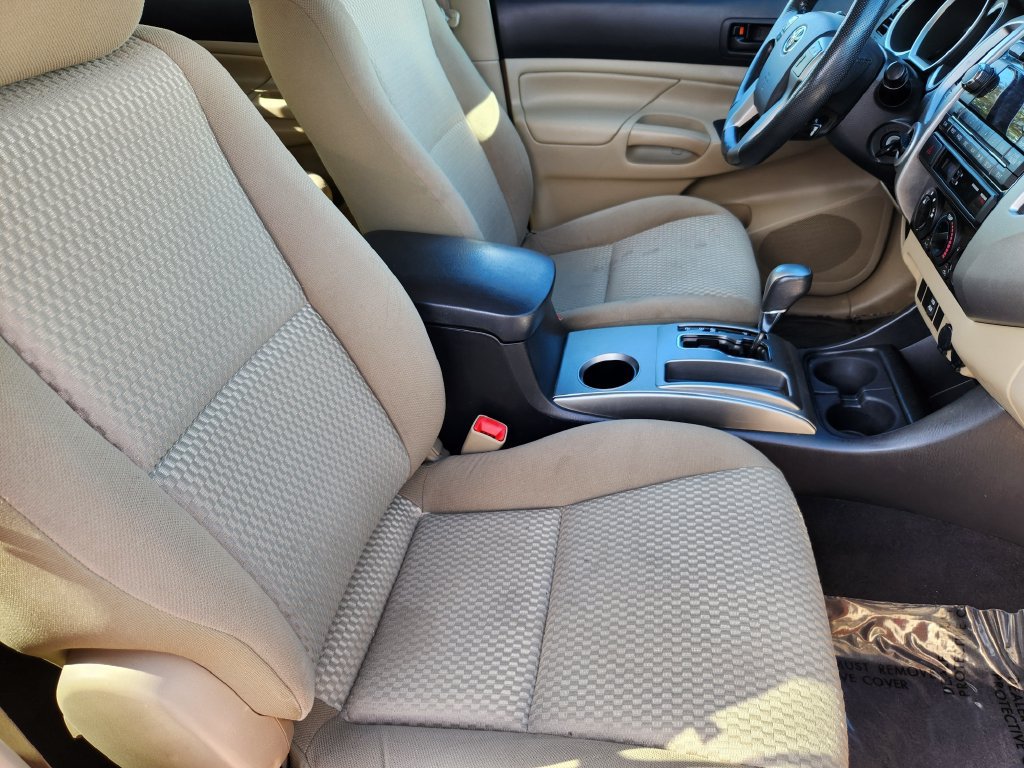Used 2012 Toyota Tacoma 4x4 Double Cab w/ SR5 Pkg image 5